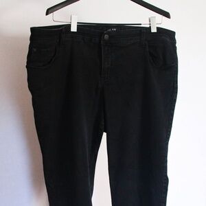 Torrid Denim Women's Low-Rise Black Size 26 Skinny Jeans